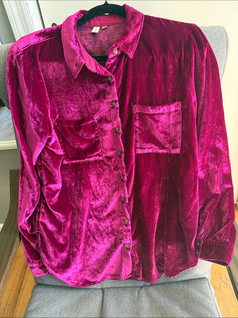 Anthropologie Pilcro Velvet Button-Up Blouse in Fuchsia size 12
